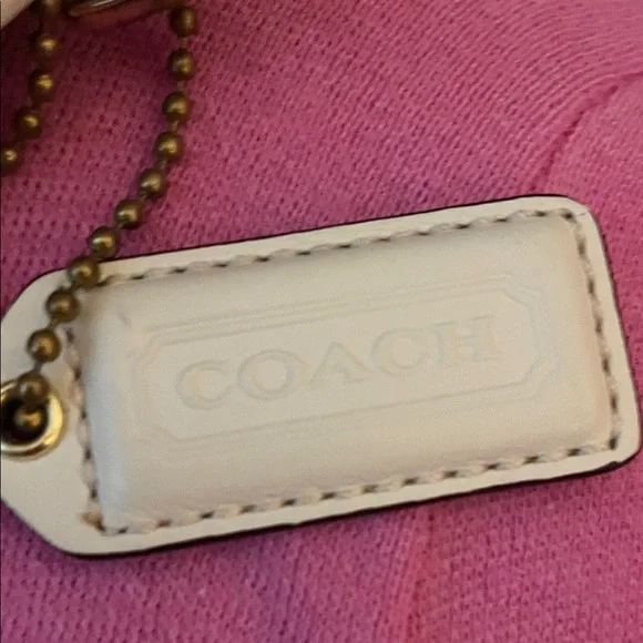 SOHO Coach Pink and Cream Signature Canvas Shoulder Bag with Gold Hardware - Picture 4 of 10